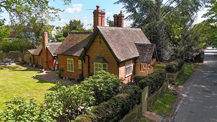 3 Bedroom Character Property For Sale In Woodcote Lane, Leek Wootton, Warwick, CV35