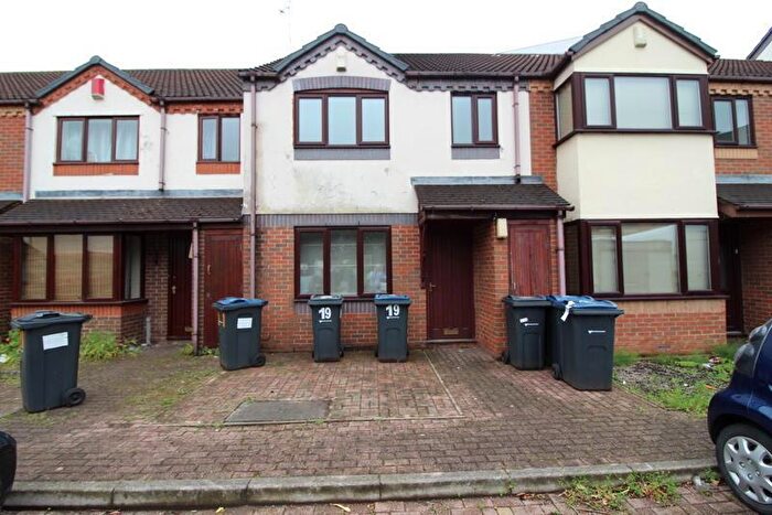 3 Bedroom House To Rent In Knoll Croft, Ladywood, Birmingham, B16