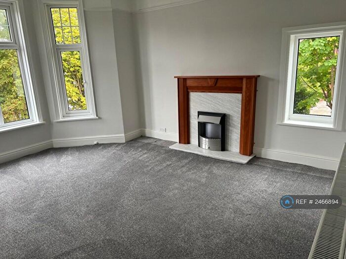 3 Bedroom Flat To Rent In Salford Road, Southport, PR8