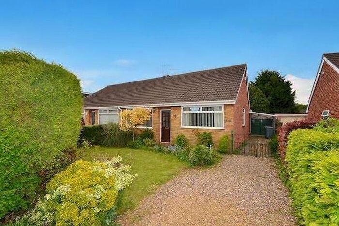 3 Bedroom Bungalow To Rent In Cere Road, Norwich, NR7