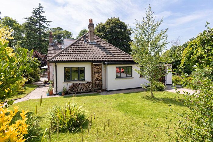 4 Bedroom Detached House For Sale In Haverbreaks Road, Lancaster, LA1