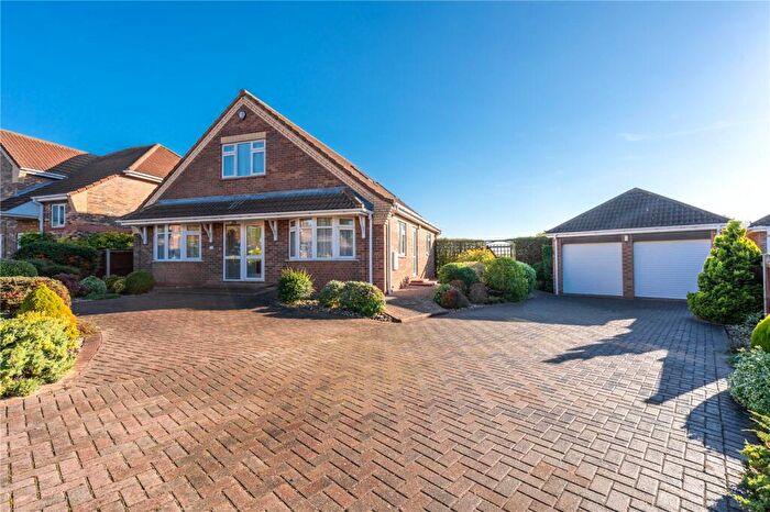 3 Bedroom Detached House To Rent In Kemeshame Court, Waltham, Grimsby, DN37