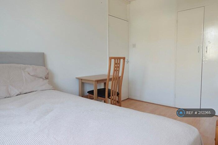 2 Bedroom Flat To Rent In Holloway Road, London, N19