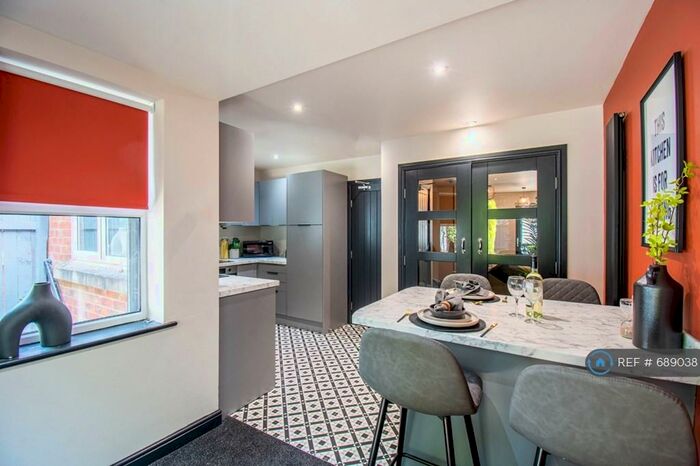 4 Bedroom Terraced House To Rent In Fielding Way, Leeds, LS27