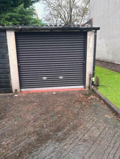 1 Bedroom Garage / Parking To Rent In Iddesleigh Avenue, Milngavie, Glasgow, G62