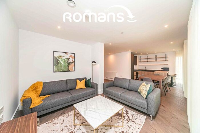 2 Bedroom Apartment To Rent In Bankside Gardens, Reading, RG2