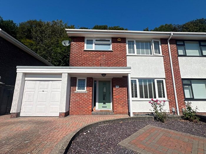 3 Bedroom Semi-Detached House For Sale In Woodlands Park Drive, Neath, Neath Port Talbot., SA10