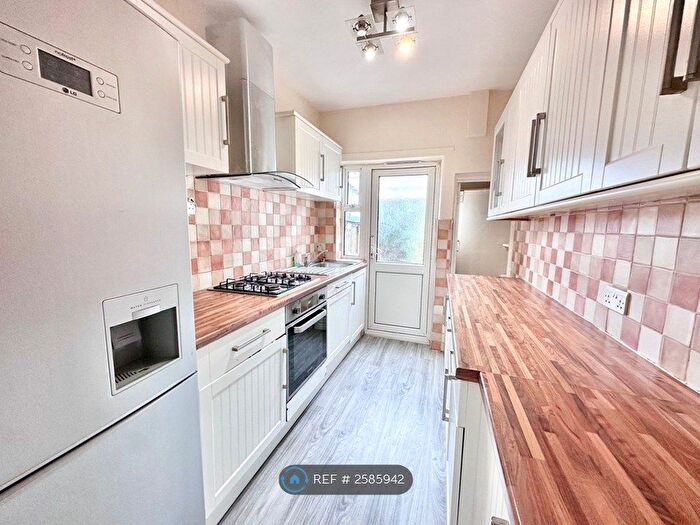 4 Bedroom Terraced House To Rent In Highbarrow Road, Croydon, CR0