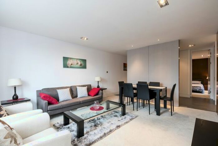 2 Bedroom Flat To Rent In Iverna Gardens, London, W8