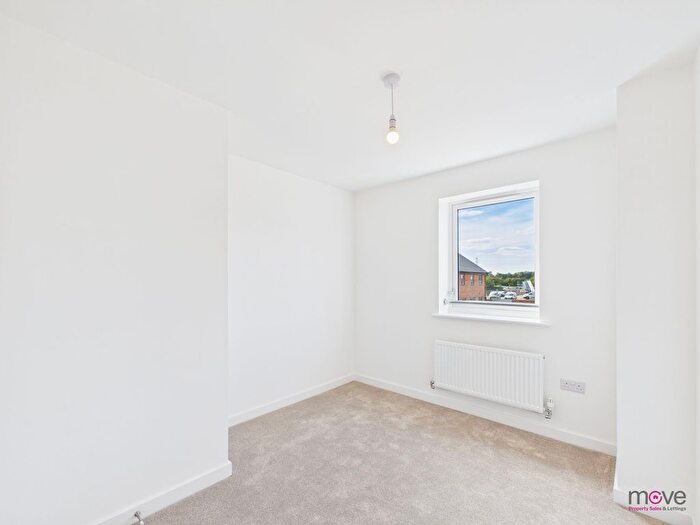 4 Bedroom Semi-Detached House To Rent In Furlong Close, Cheltenham, GL51