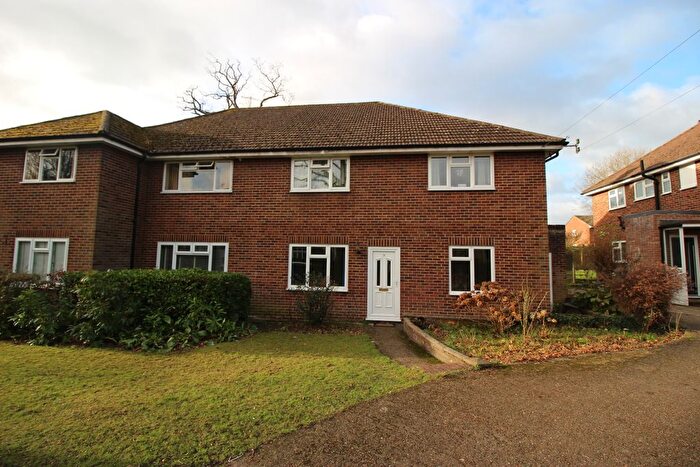 2 Bedroom Flat To Rent In Park Road, Redhill, RH1