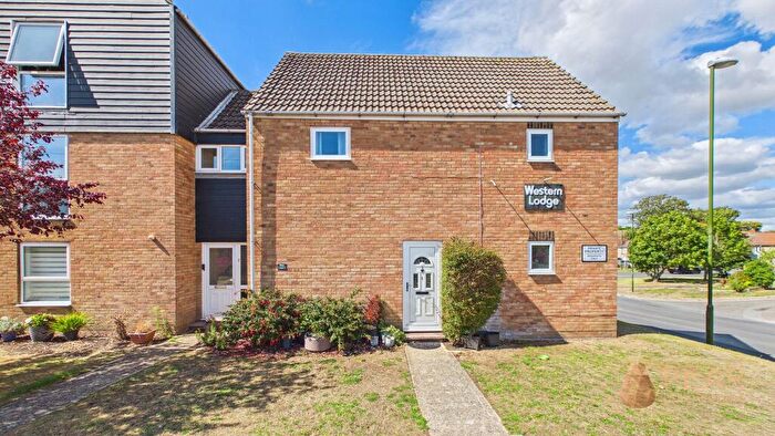 1 Bedroom Flat To Rent In Cokeham Road, Lancing, BN15