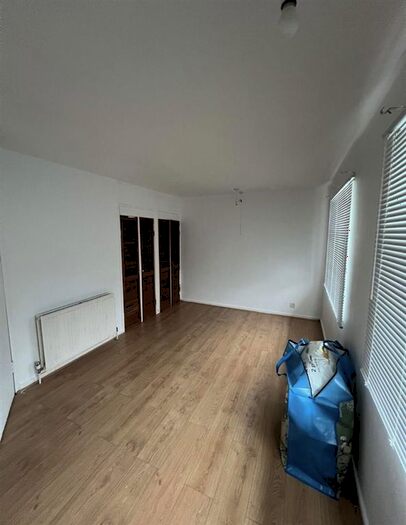 1 Bedroom Property To Rent In Hertford Road, London, N9