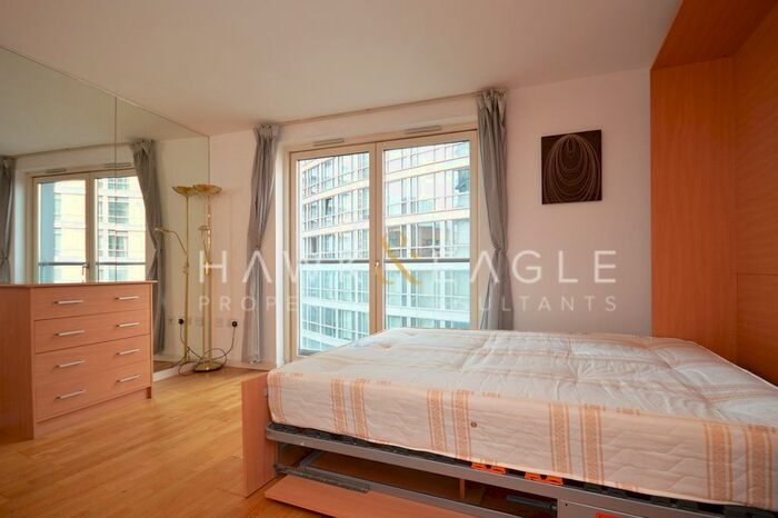 Studio To Rent In New Providence Wharf, Fairmount Avenue, London, E14