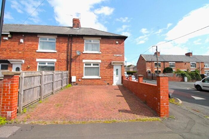 3 Bedroom End Of Terrace House To Rent In Church Street, Shiney Row, Houghton Le Spring, DH4