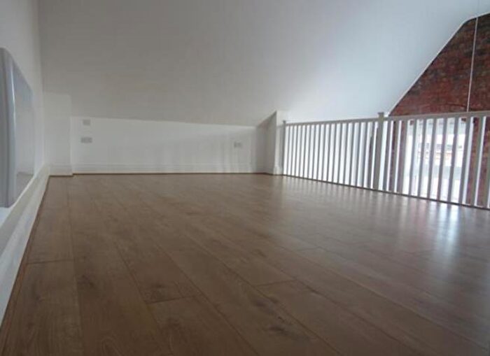 2 Bedroom Apartment To Rent In Crocketts Lane, Smethwick, B66