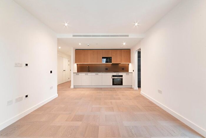 Studio To Rent In Boxwood Gardens, London Dock, London, E1W