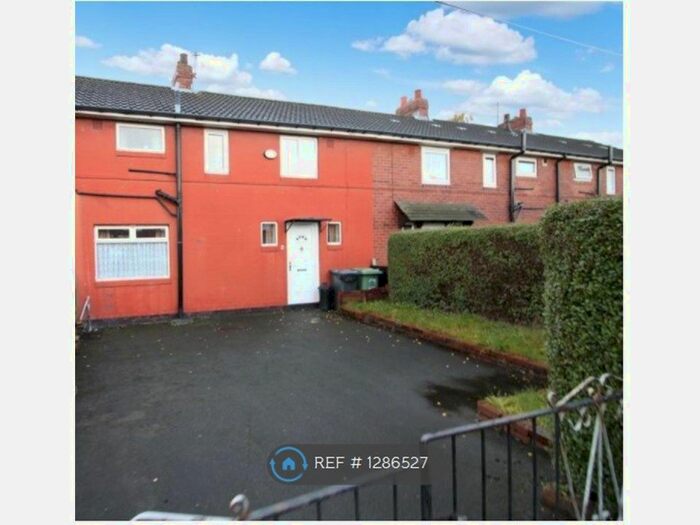 3 Bedroom Terraced House To Rent In Crescent Avenue, Leeds LS26