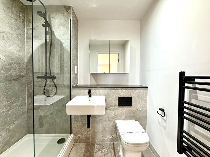 2 Bedroom Apartment To Rent In Waterhouse Gardens Dutton Street, M3