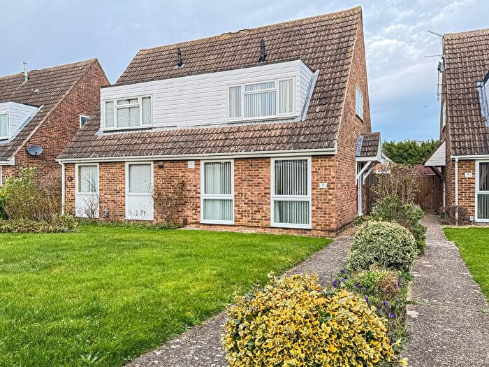 3 Bedroom Semi-Detached House For Sale In Alice Way, Histon, Cambridge, CB24