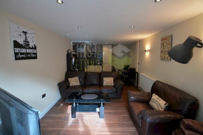 1 Bedroom Flat To Rent In Westbury Road, Clarendon Park, LE2