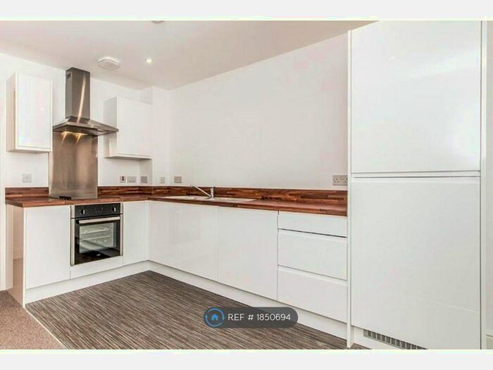 2 Bedroom Flat To Rent In Acre House, Sale, M33