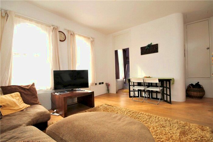 1 Bedroom Flat To Rent In Clifford Road, London, SE25
