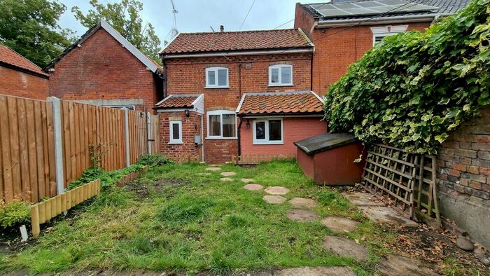 2 Bedroom Cottage To Rent In Old Police Station Yard, Harleston, IP20