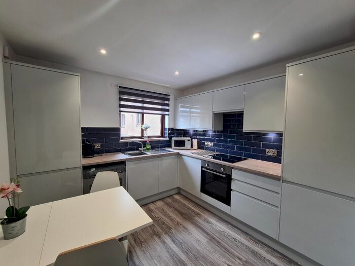 2 Bedroom Flat To Rent In Seaforth Road, Aberdeen, AB24