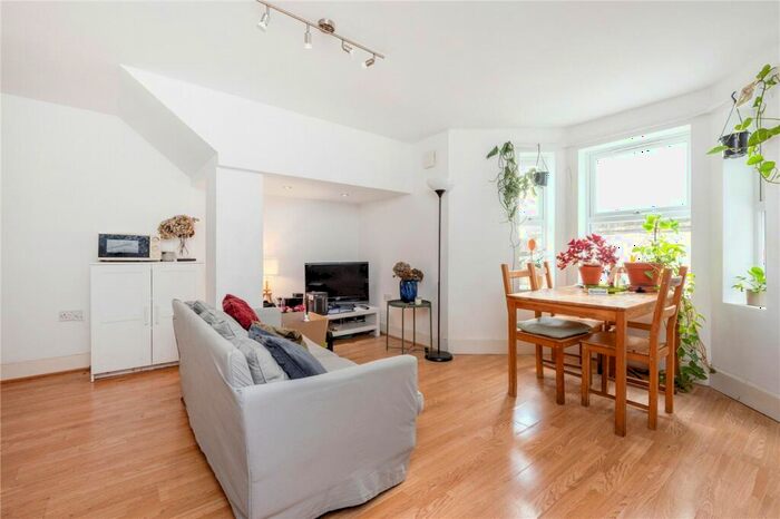 4 Bedroom Apartment To Rent In Narford Road, London, E5