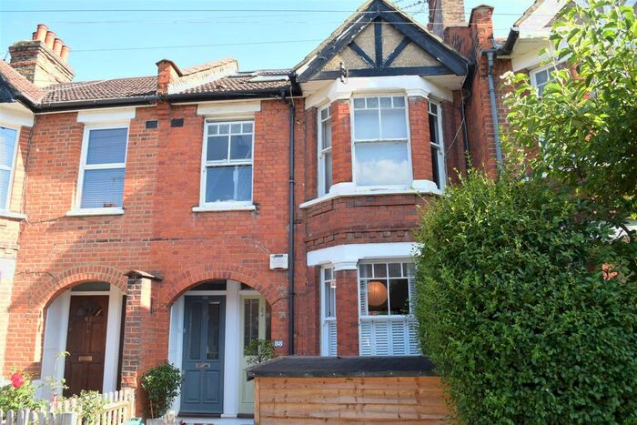 2 Bedroom Maisonette To Rent In Godstone Road, St Margarets, Twickenham, TW1
