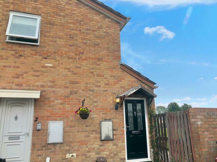 2 Bedroom Maisonette To Rent In Rialto Court, Old Church Road, Cardiff, CF14