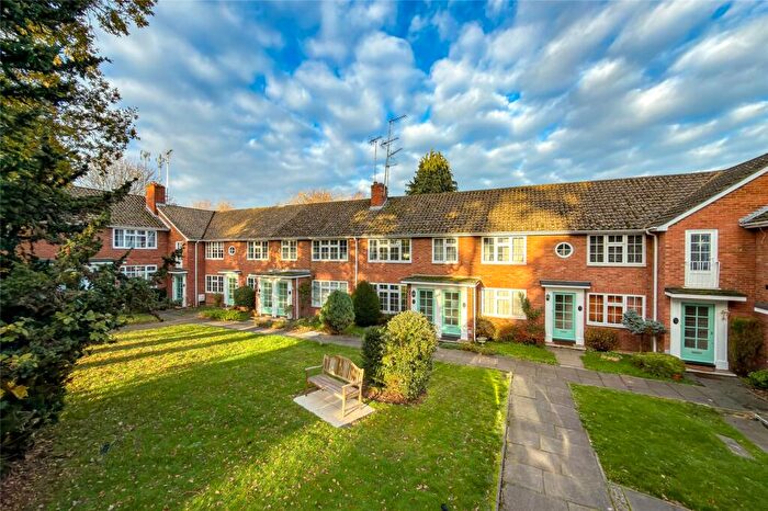 2 Bedroom Apartment For Sale In Westminster Court, St. Albans, Hertfordshire, AL1