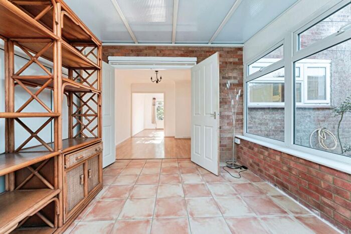 4 Bedroom Semi Detached House For Sale In Long Reach Road, Cambridge, Cambridgeshire, CB4