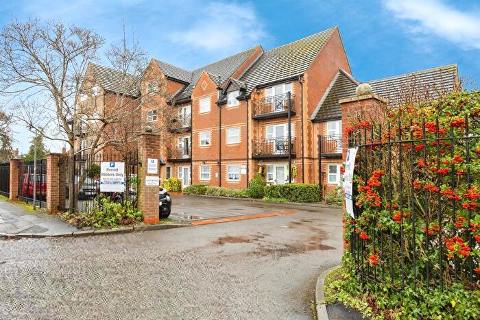 2 Bedroom Retirement Property For Sale In Northcourt Avenue, Reading, RG2