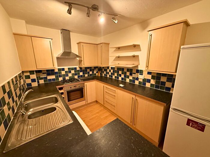 2 Bedroom Flat To Rent In Chester Road, Stretford, M32