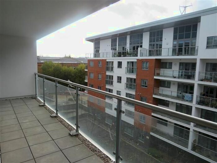 2 Bedroom Flat To Rent In Lonsdale, Wolverton, Milton Keynes, MK12