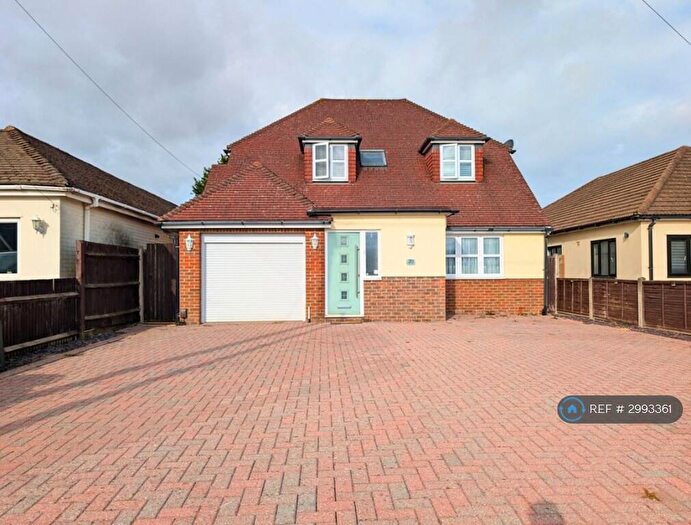 4 Bedroom Detached House To Rent In Tunbury Avenue, Walderslade, ME5