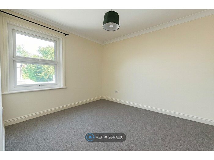 1 Bedroom Flat To Rent In Cambridge Road, Southampton, SO14