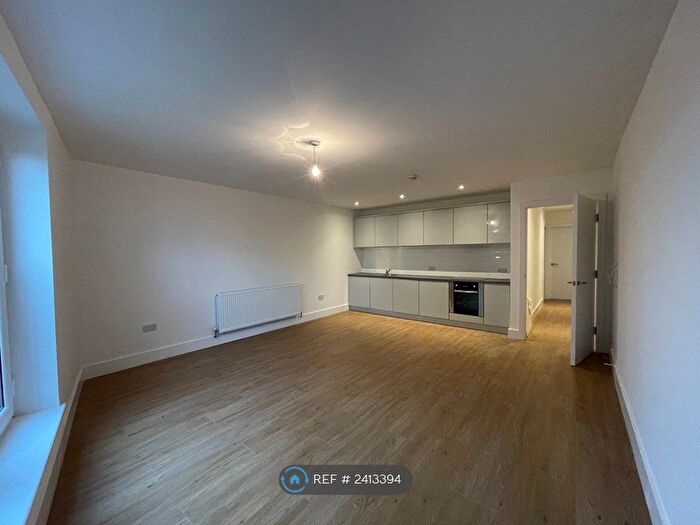 2 Bedroom Flat To Rent In Vale Road, Crosby, L23