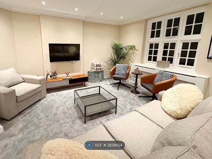 3 Bedroom Flat To Rent In Harrowby Court, London, W1H