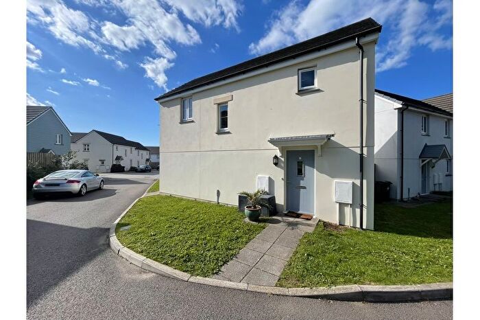 3 Bedroom Detached House For Sale In Caraway Close, Camborne, Camborne, TR14