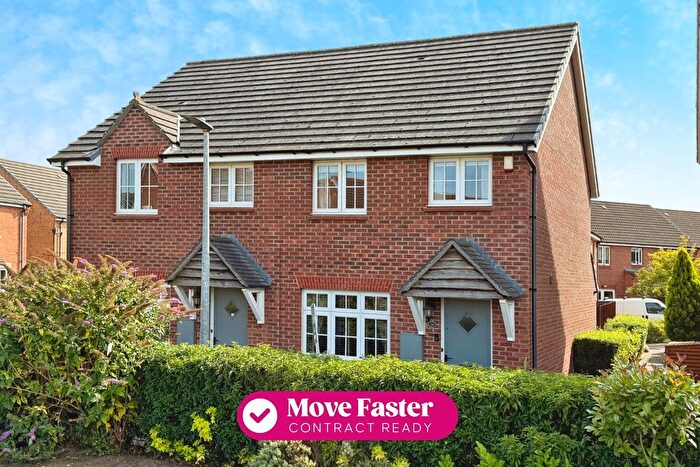 3 Bedroom Semi-Detached House For Sale In Clipson Crest, Barton-Upon-Humber, Lincolnshire, DN18