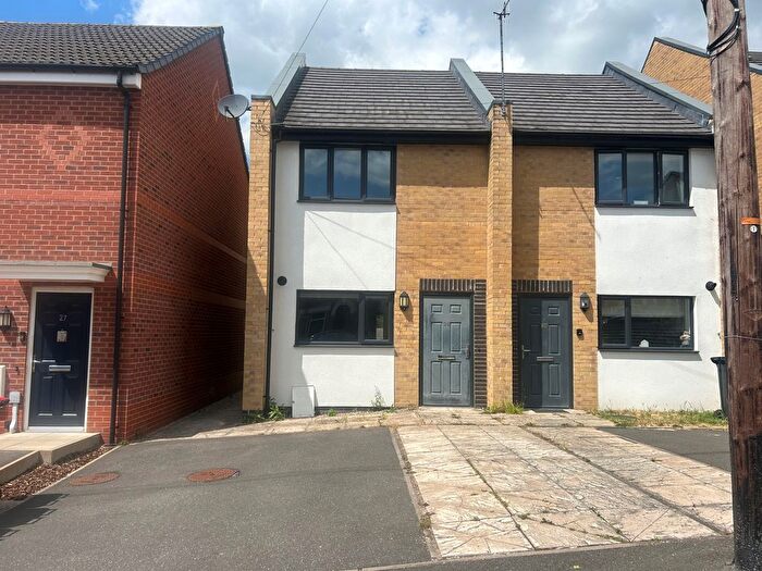 2 Bedroom Semi-Detached House To Rent In Great Northern Road, Nottingham, NG16