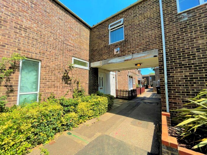 4 Bedroom Terraced House To Rent In Willonholt, Ravensthorpe, Peterborough, PE3