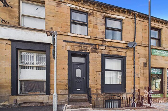 3 Bedroom Terraced House To Rent In Meltham Road, Huddersfield, West Yorkshire, HD1