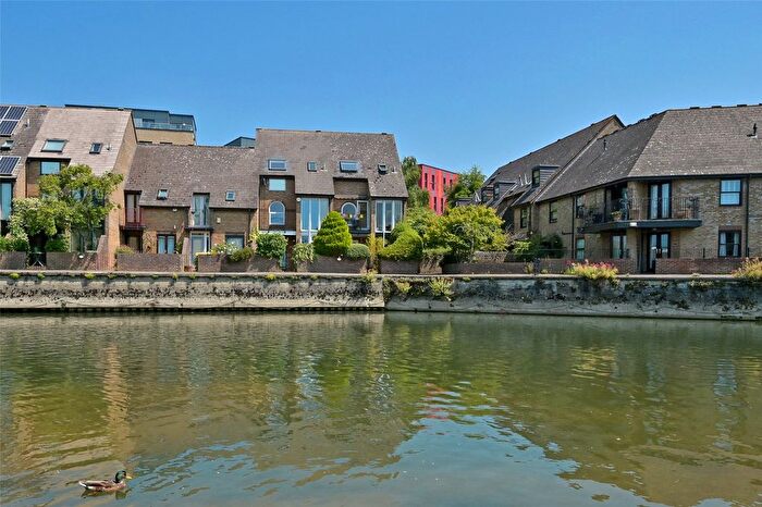 3 Bedroom End Of Terrace House For Sale In Thames Street, Oxford, Oxfordshire, OX1
