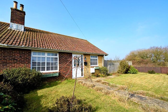 2 Bedroom Bungalow To Rent In Dubbers, Godshill, PO38