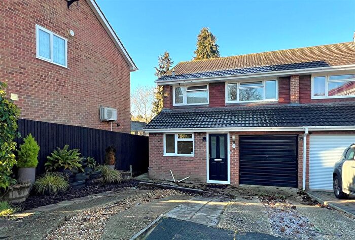 3 Bedroom Semi Detached House For Sale In Coates Close, Basingstoke, RG22