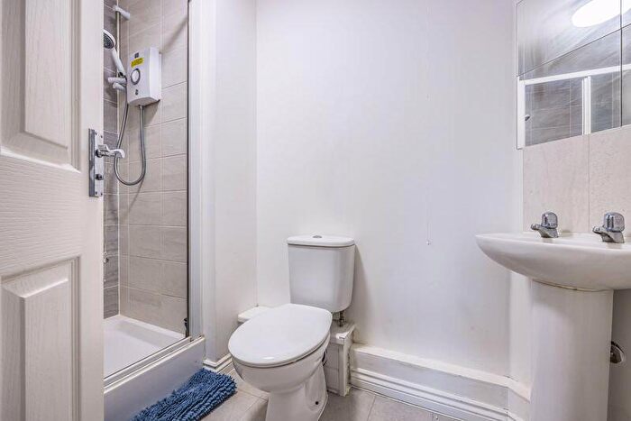 2 Bedroom Apartment To Rent In Tudor Crescent, Cosham, PO6